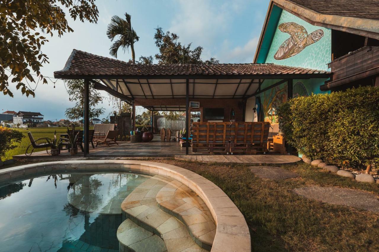 Big Brother Surf Inn Canggu Exterior foto